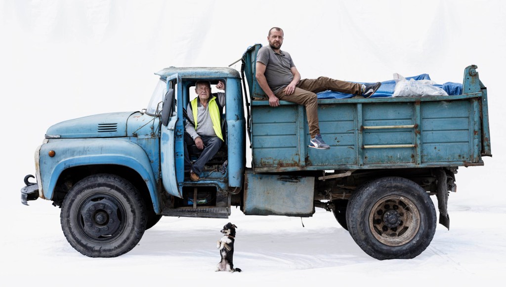 Zenovyl, truck driver; Vasil, helper | ZIL 
Lviv, Ukraine