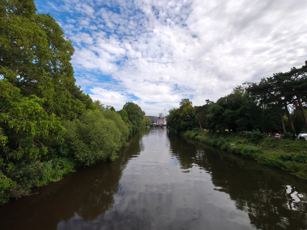 Oppo Reno 16 Pro landscape with river