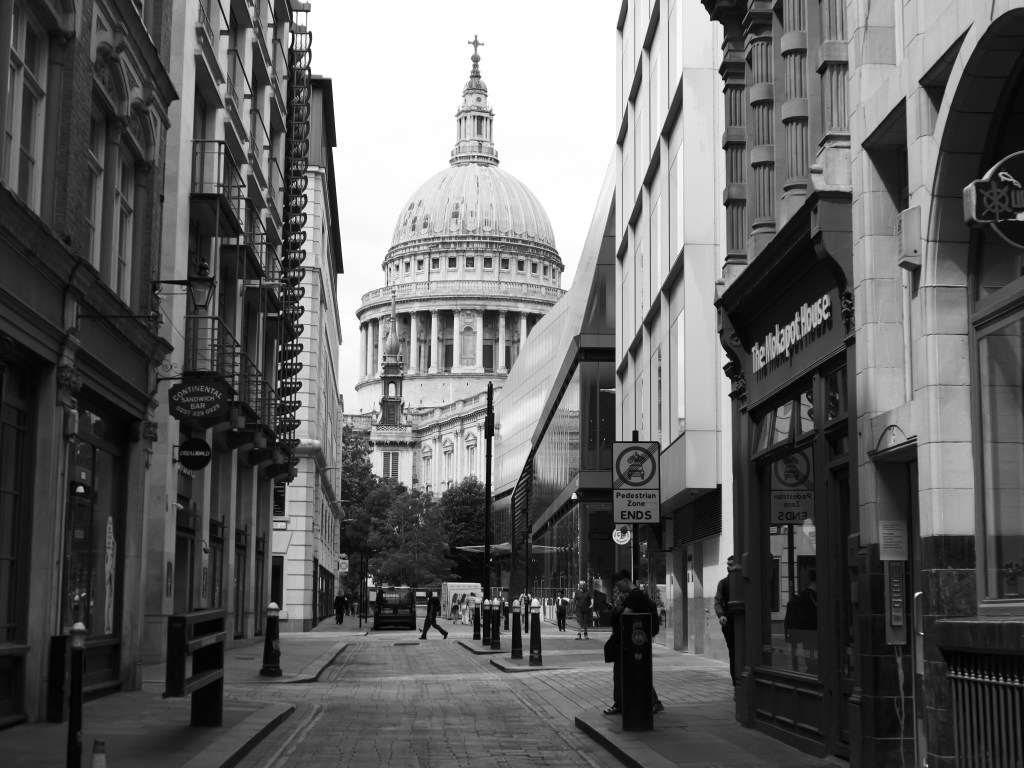 Panasonic Lumix L10 St Pauls Cathedral sample image