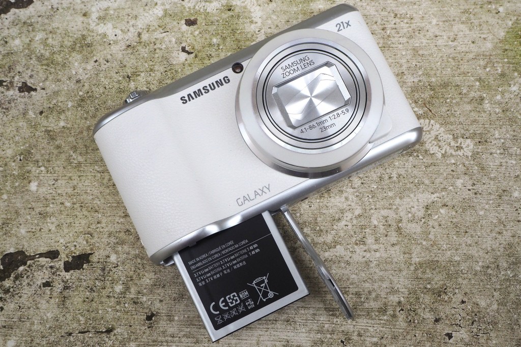 Samsung Galaxy Camera 2 GC200 front view, battery out. Image credit: Gavin Stoker