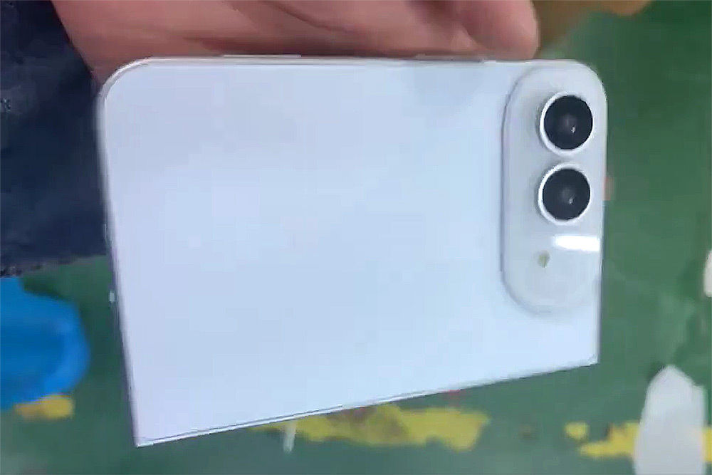 iPhone Fold leak. Image: Majin/X