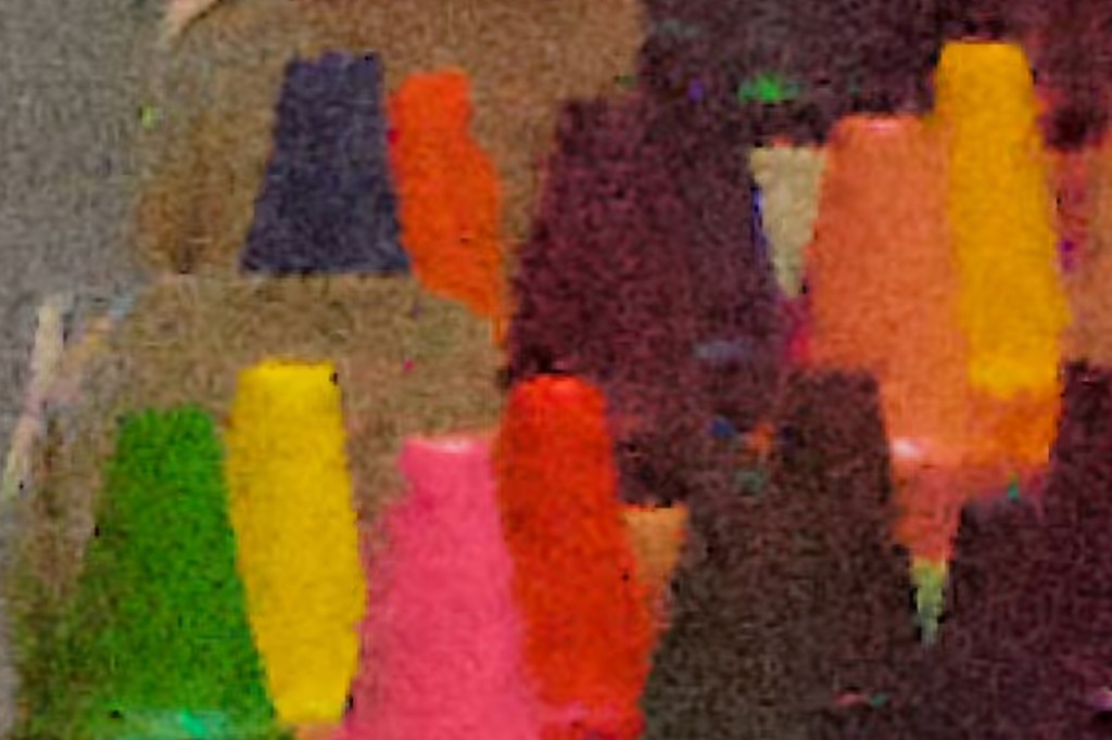 RAW 8 crayons