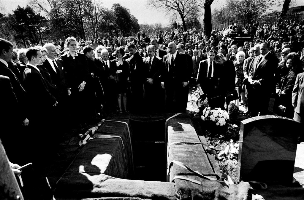 Charlie Kray's funeral, 19 April 2000. Image Credit: Jocelyn Bain Hogg