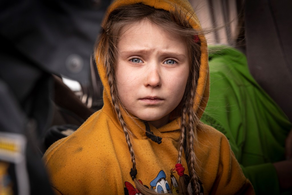 Refugees from Mauriupol arrive in Zaporizhzhia, eastern Ukraine. Image Credit © Simon Townsle