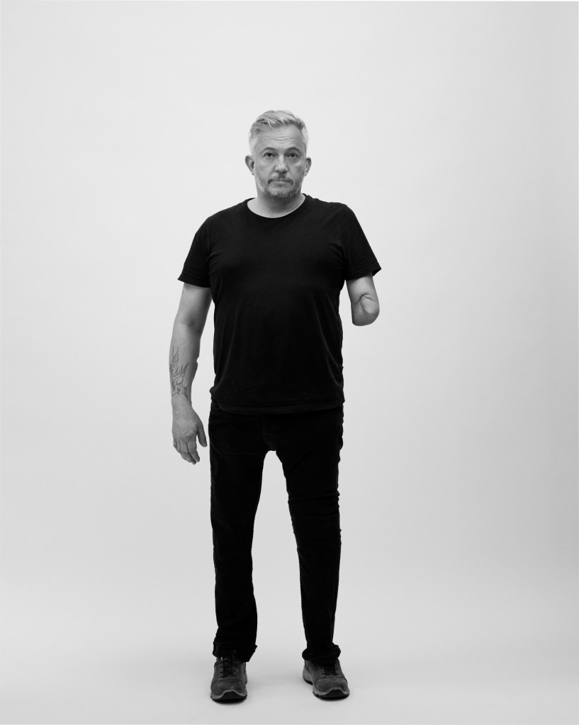 Giles Duley. Image Credit: Paola Kudacki.