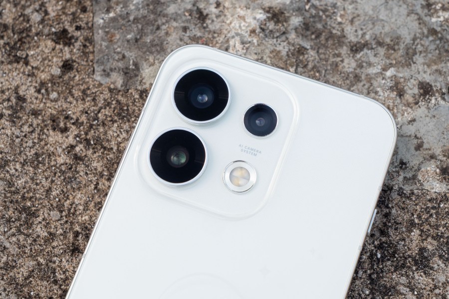Oppo Reno 16 Pro rear cameras