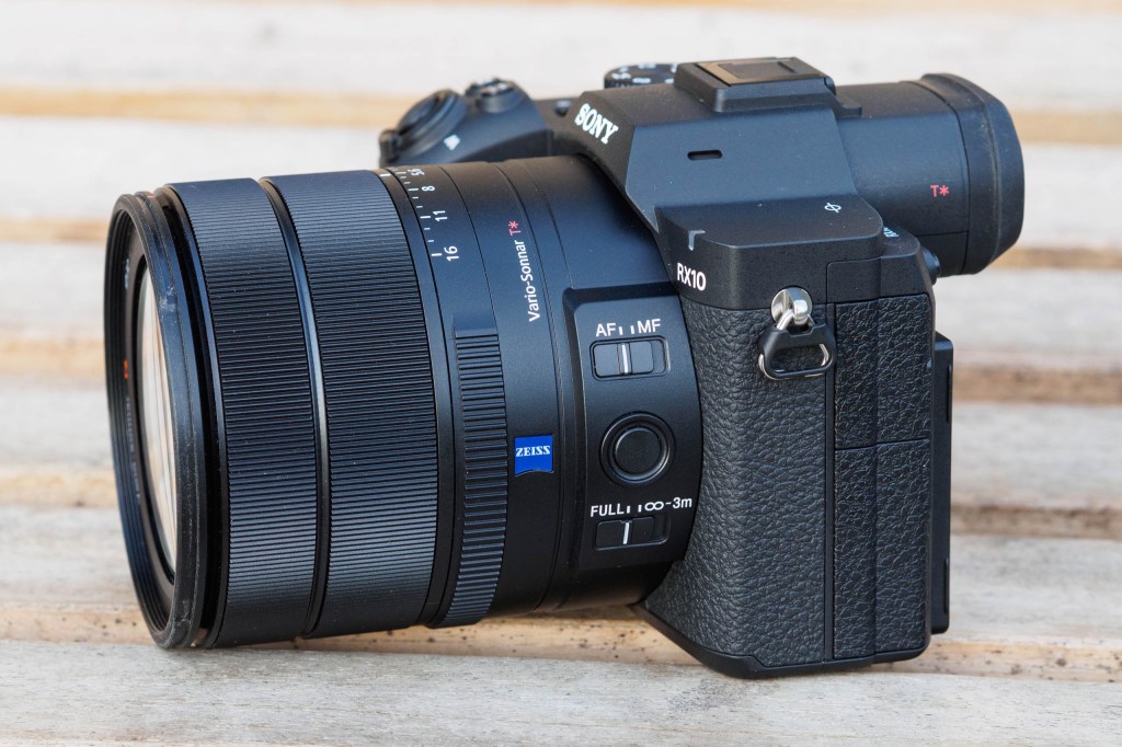 Sony RX10 V lens controls.