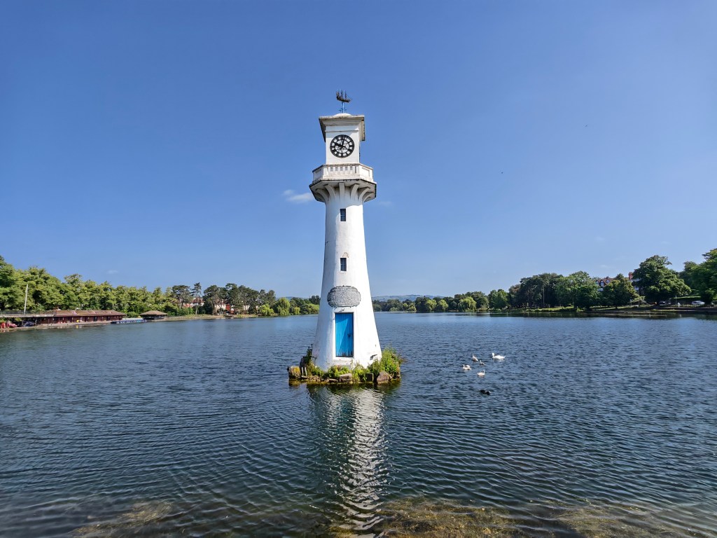 Honor Magic V6 fold phone sample image, lighthouse, ultrawide lens