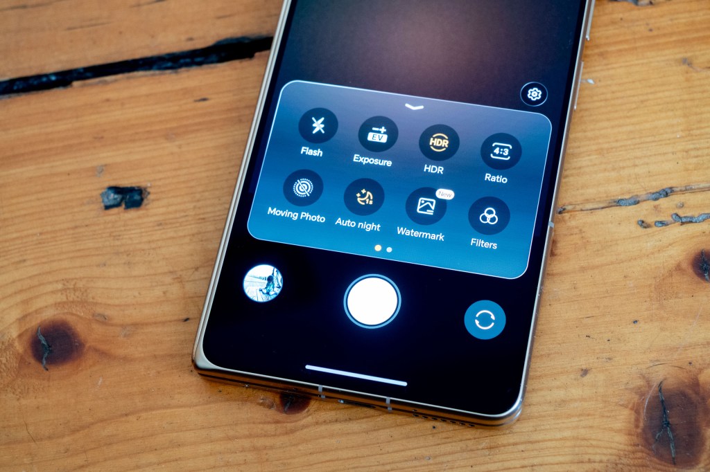 Honor Magic V6 fold phone native camera app on the outer display more tab