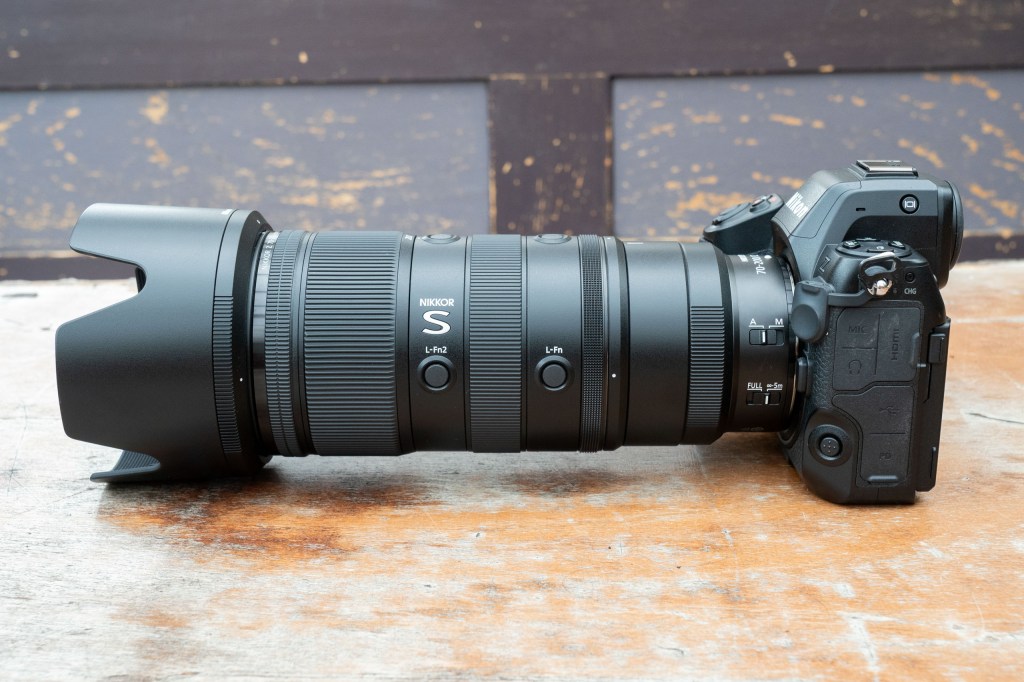 Nikon Nikkor Z 70-200mm lens side view (left)