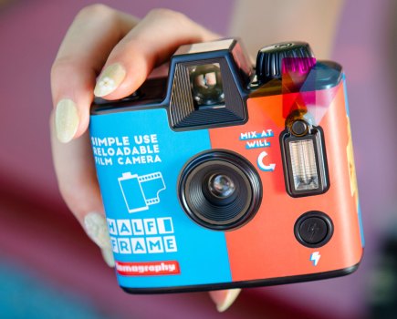 Lomography Half-frame reloadable film camera. Image: Lomography
