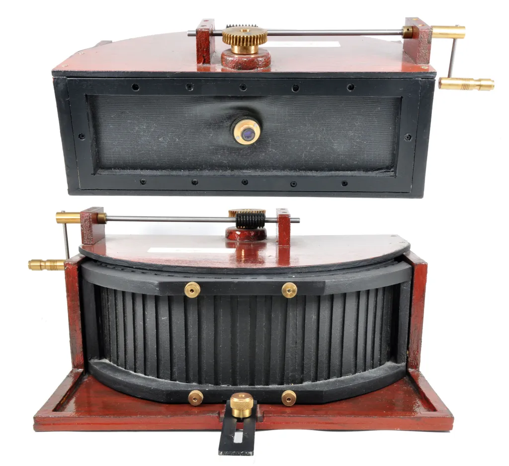 Front and back: a museum-quality replica of the Frédéric von Martens Megaskop, built to the specification of the original patent