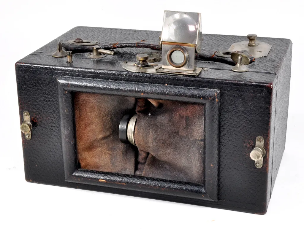 The Al-Vista, made by the Multiscope & Film Company in 1907